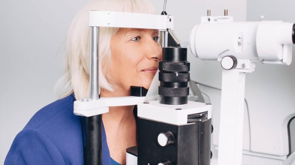 Cataract-Surgery-In-Los-Angeles-Can-Correct-Your-Vision